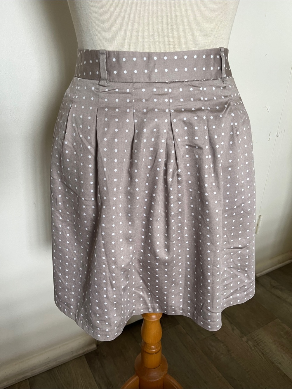 The Limited Polka Dot A-Line Skirt Taupe Size 6 Cute and Feminine